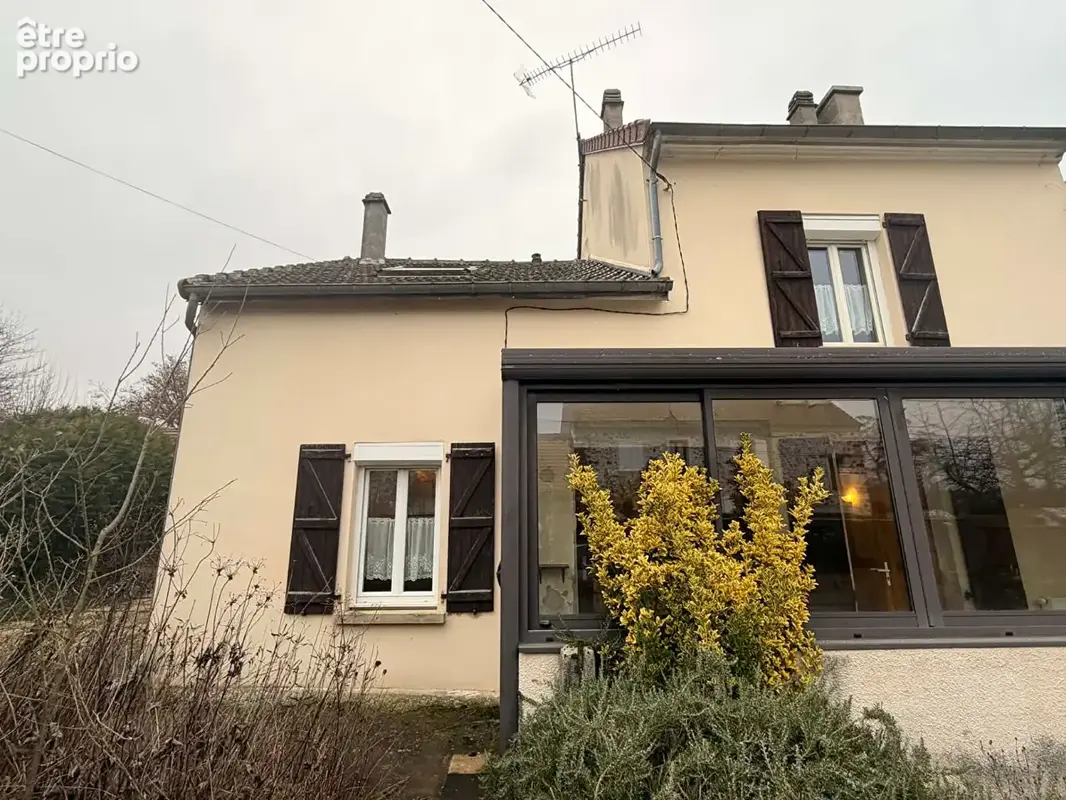 Maison à NEUILLY-SAINT-FRONT