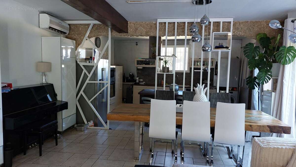 Maison 160 m² à Courthezon  - photo 4