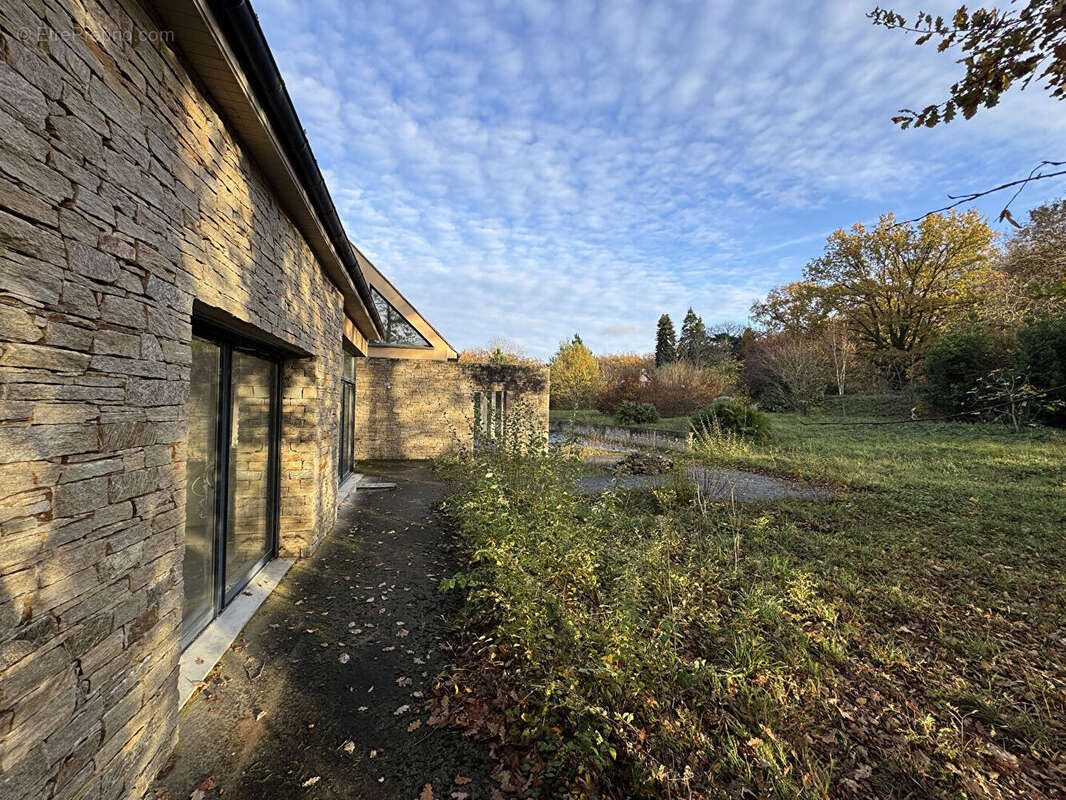 Maison à LES MESNULS