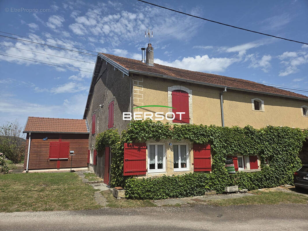 Maison à PUSEY