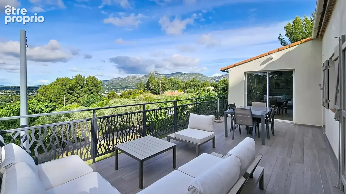 Maison 4 pièces 126 m² à vendre à Aubagne (13400) - photo 1
