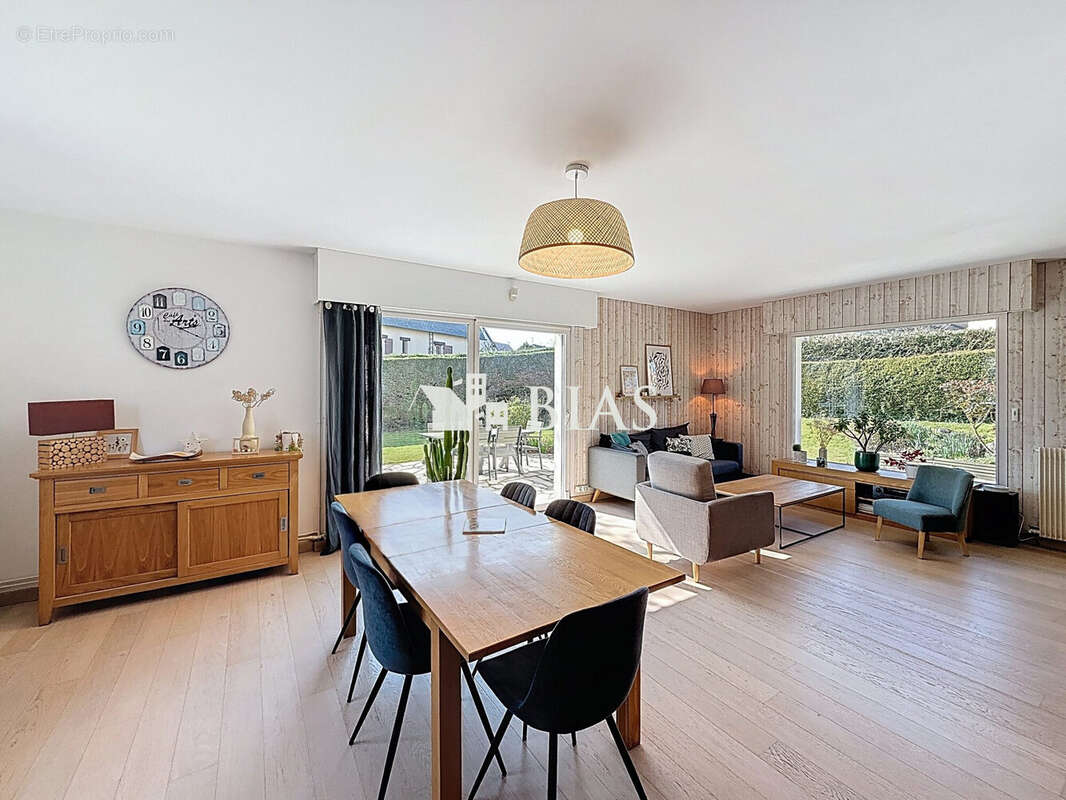 Maison à PONT-L'EVEQUE