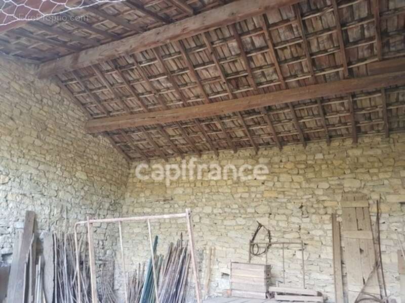 Maison à VEZENOBRES