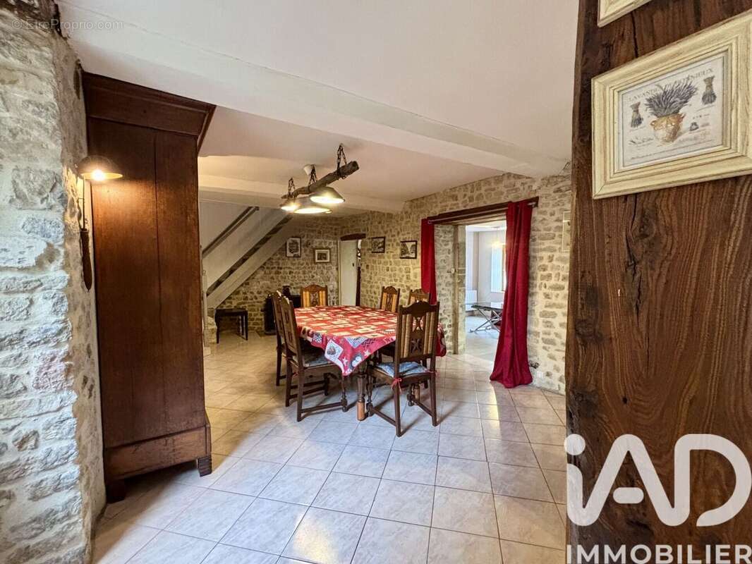 Maison 130 m² à Bernesq  - photo 3