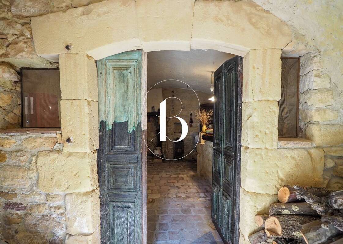 Maison à SABRAN