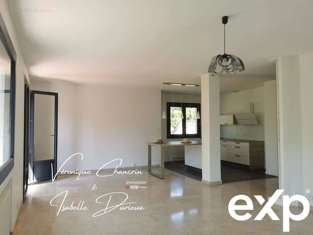 Maison à SAINT-GENIS-LAVAL