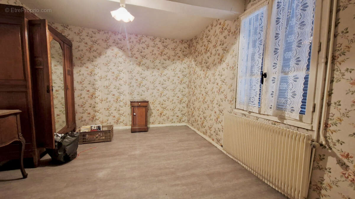 Maison à COIVREL