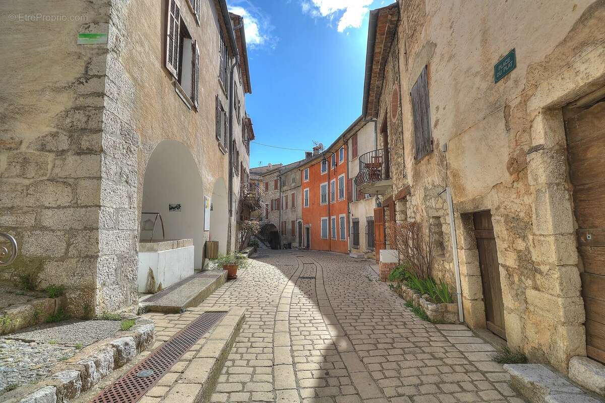 Maison à COURSEGOULES