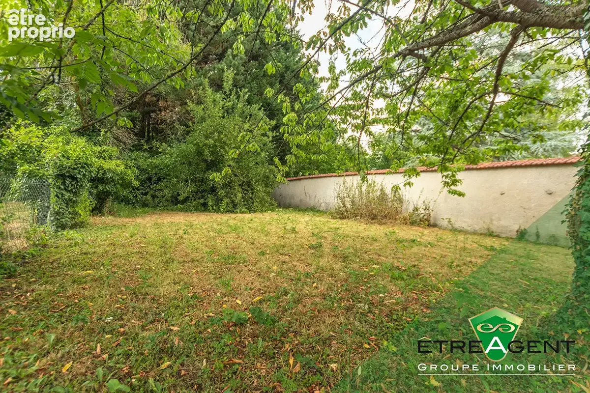 Ensemble immobilier avec commerce et trois logements indépendants - photo 17