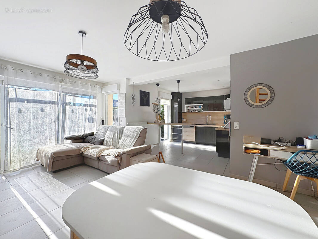 Maison à FRANQUEVILLE-SAINT-PIERRE