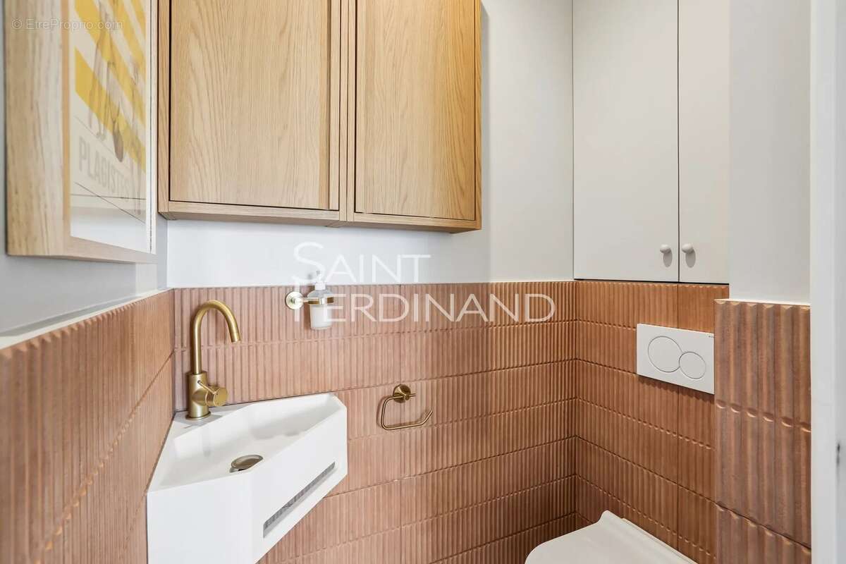 Appartement à NEUILLY-SUR-SEINE