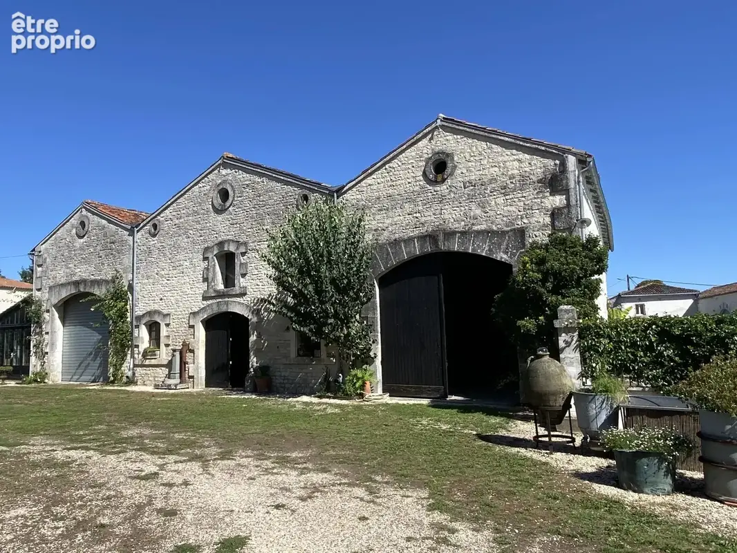Très belle propriété charentaise à proximité de Cognac et Angoulême - photo 35