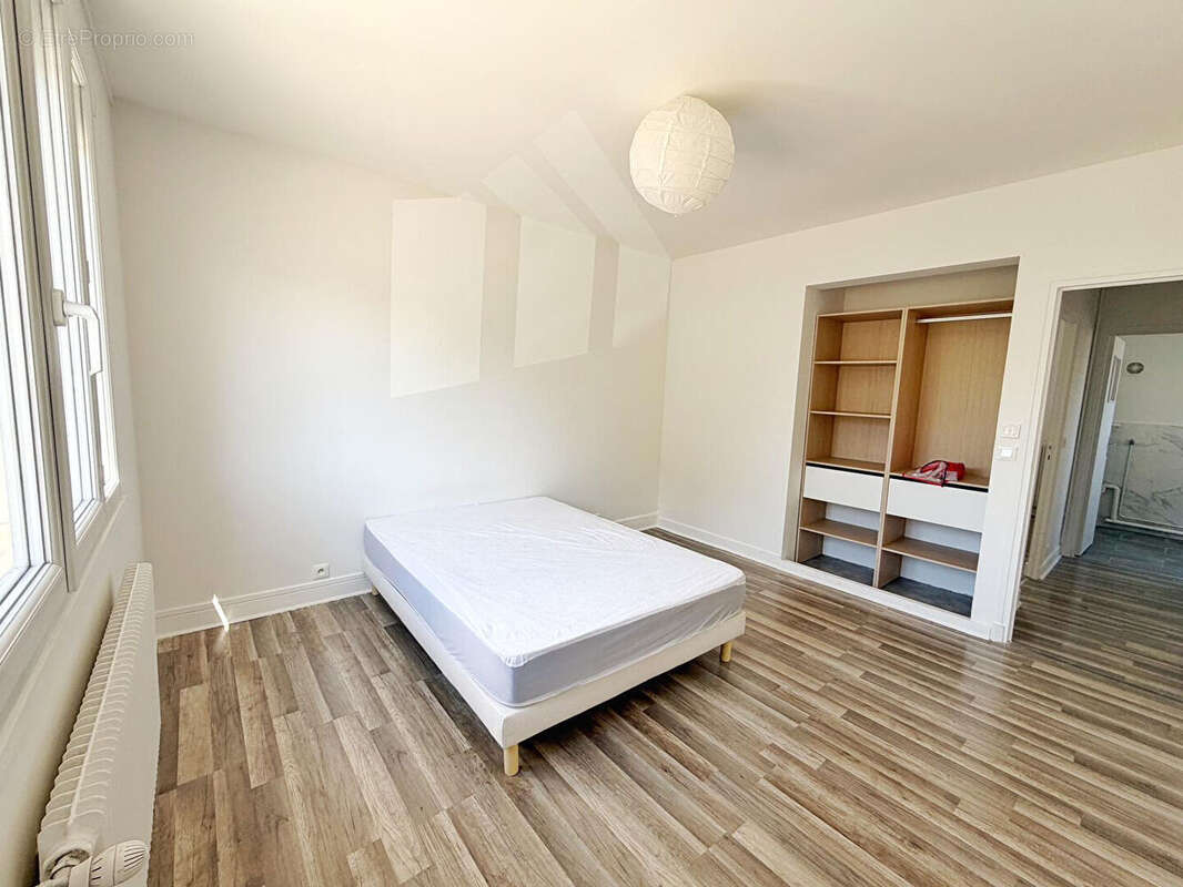 Appartement à NANTERRE