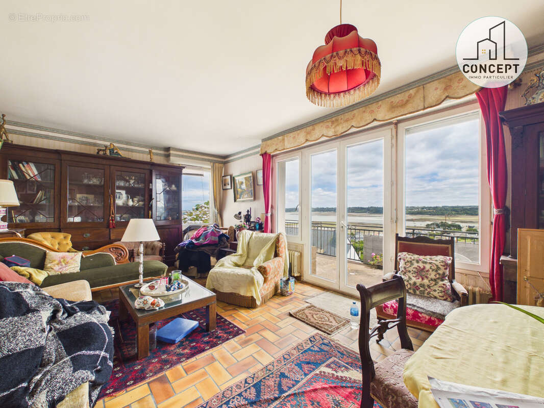 Une maison à réinventer face à la baie et le port de Perros-Guirec. - photo 3