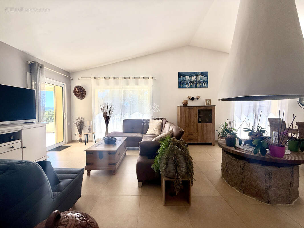Maison 4 pièces   Proche Porto-Vecchio - photo 2