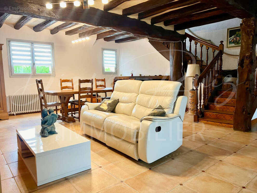 Maison à BRISSAC-QUINCE