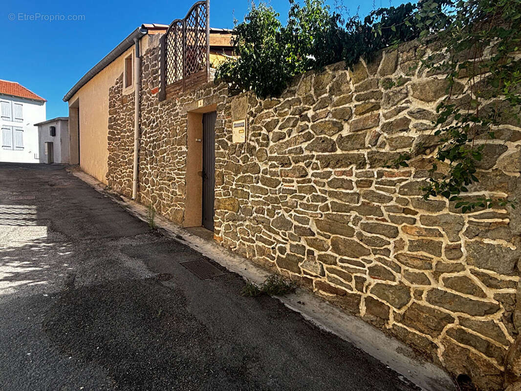 Maison en pierre avec jardin - photo 10