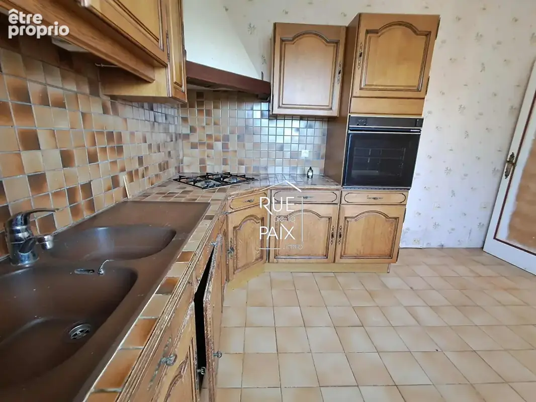 Maison sur sous-sol avec jardin sur la commune de Besse - photo 5