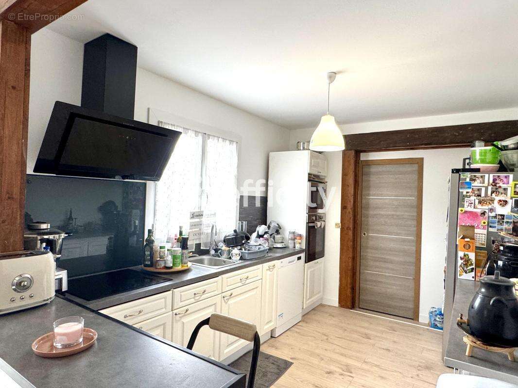 Maison 106 m² à La Lande-De-Fronsac  - photo 6