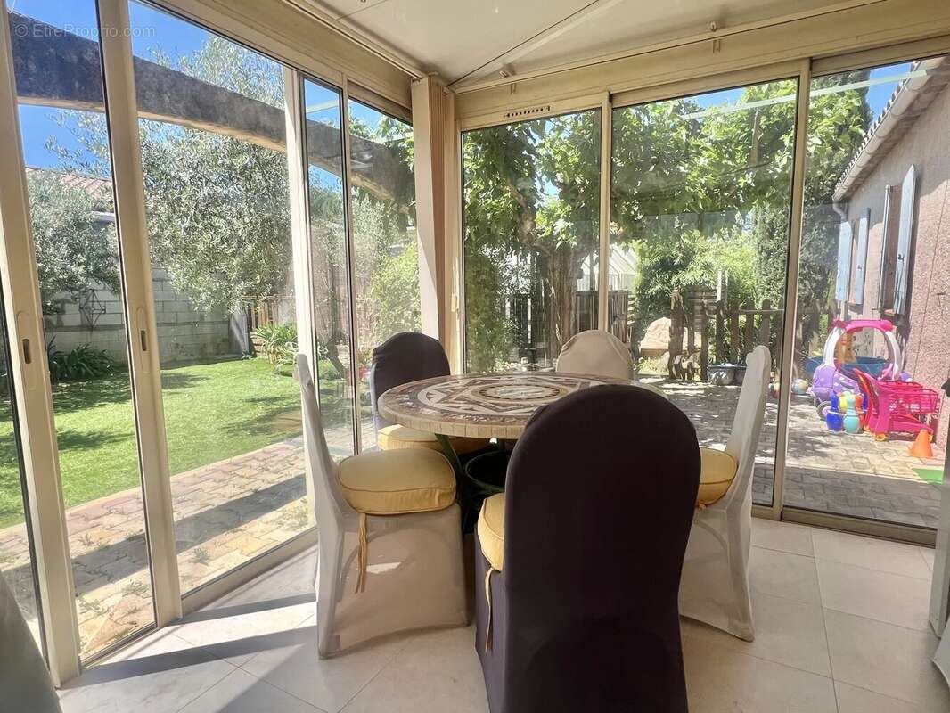 Maison à SAINT-MAXIMIN-LA-SAINTE-BAUME