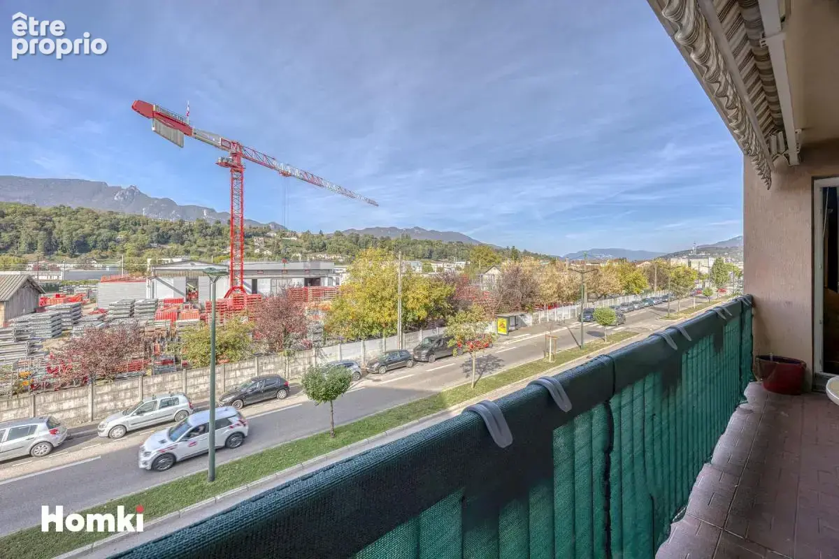 Aix-les-Bains – Appartement de 103 m² rénové avec soin, ascenseur et stationnement - photo 8