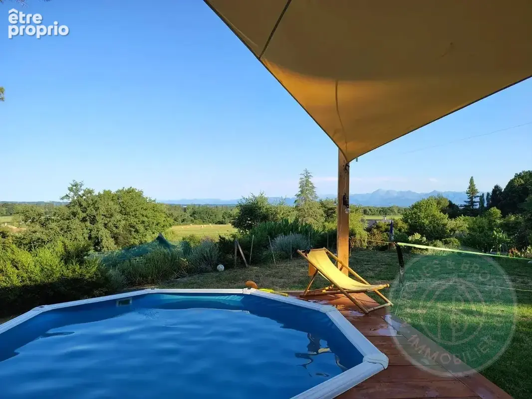 Maison rénovée 5 chambres avec Piscine et terrain - photo 1