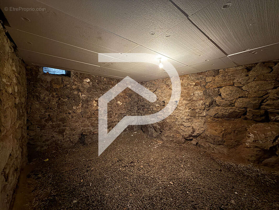 Maison à DECAZEVILLE