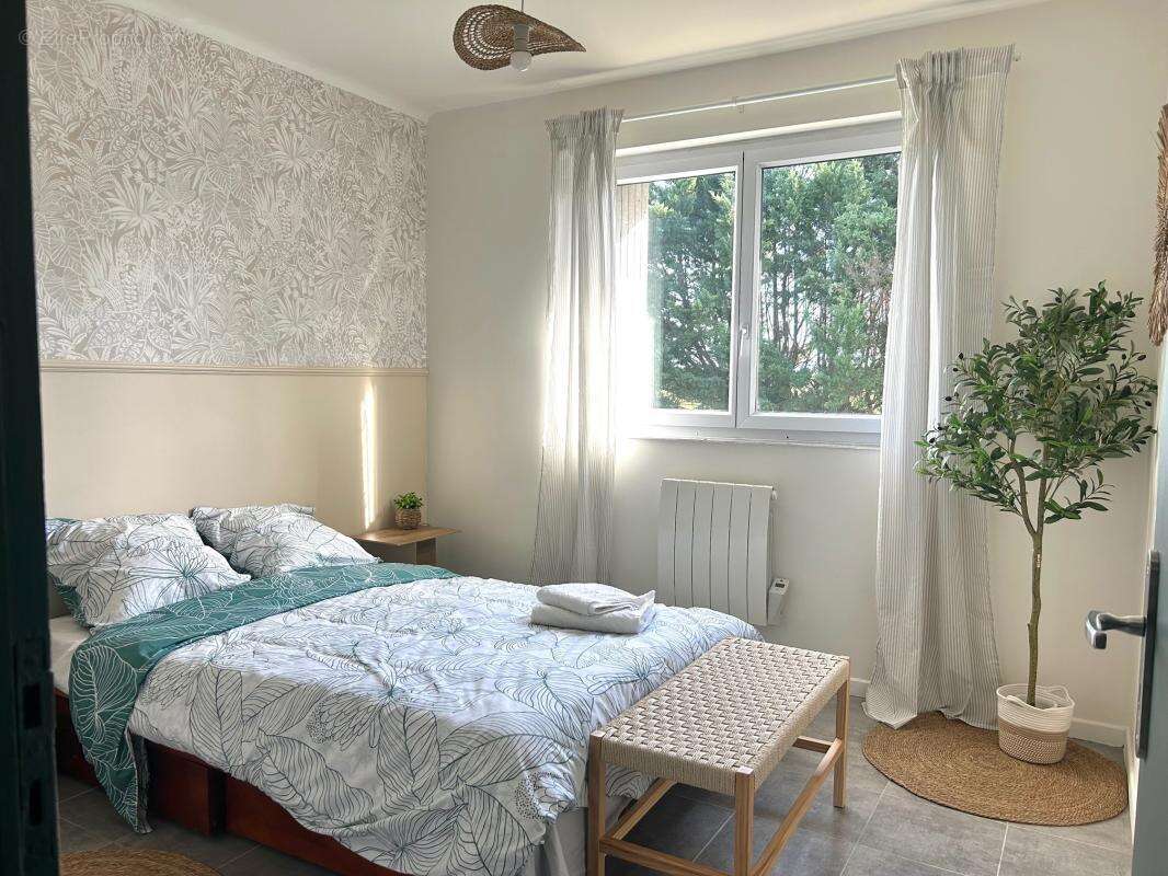 Maison à SAINT-ETIENNE-DE-TULMONT