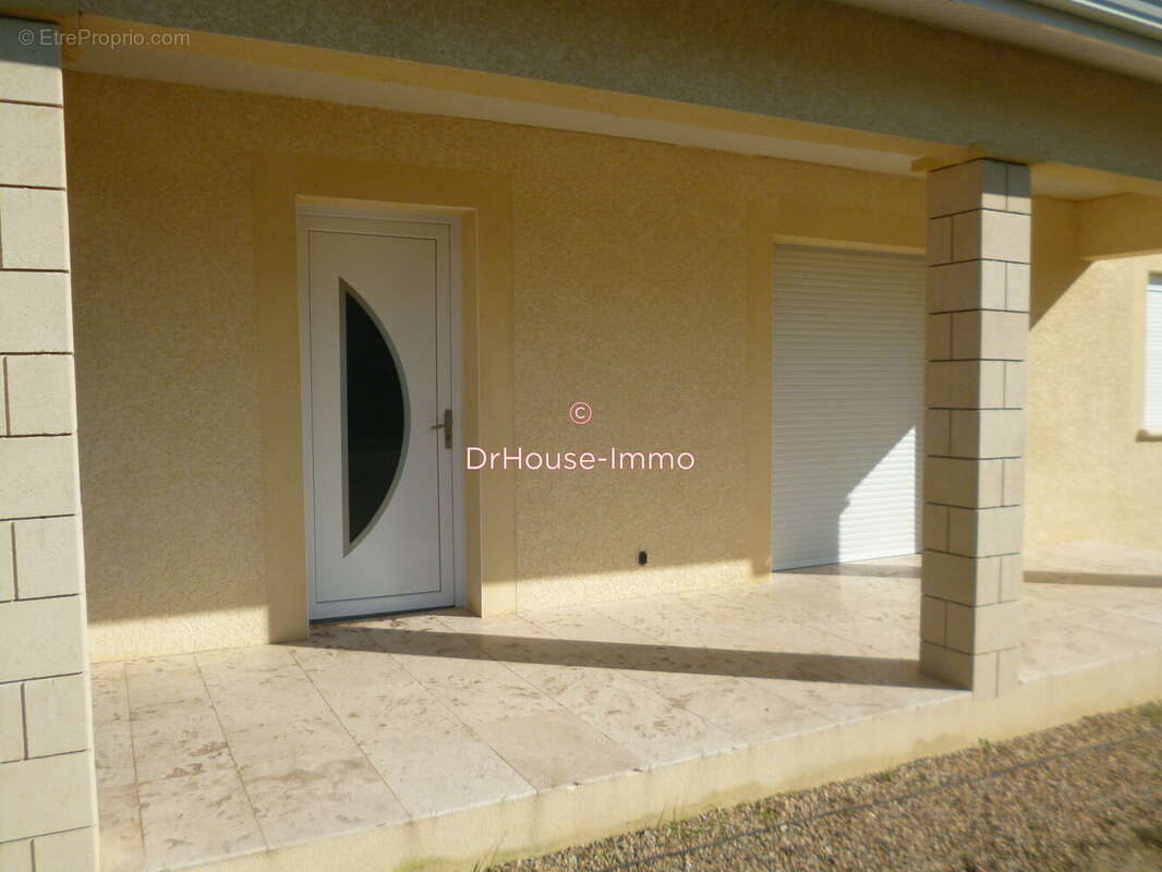 Maison à LES LEVES-ET-THOUMEYRAGUES