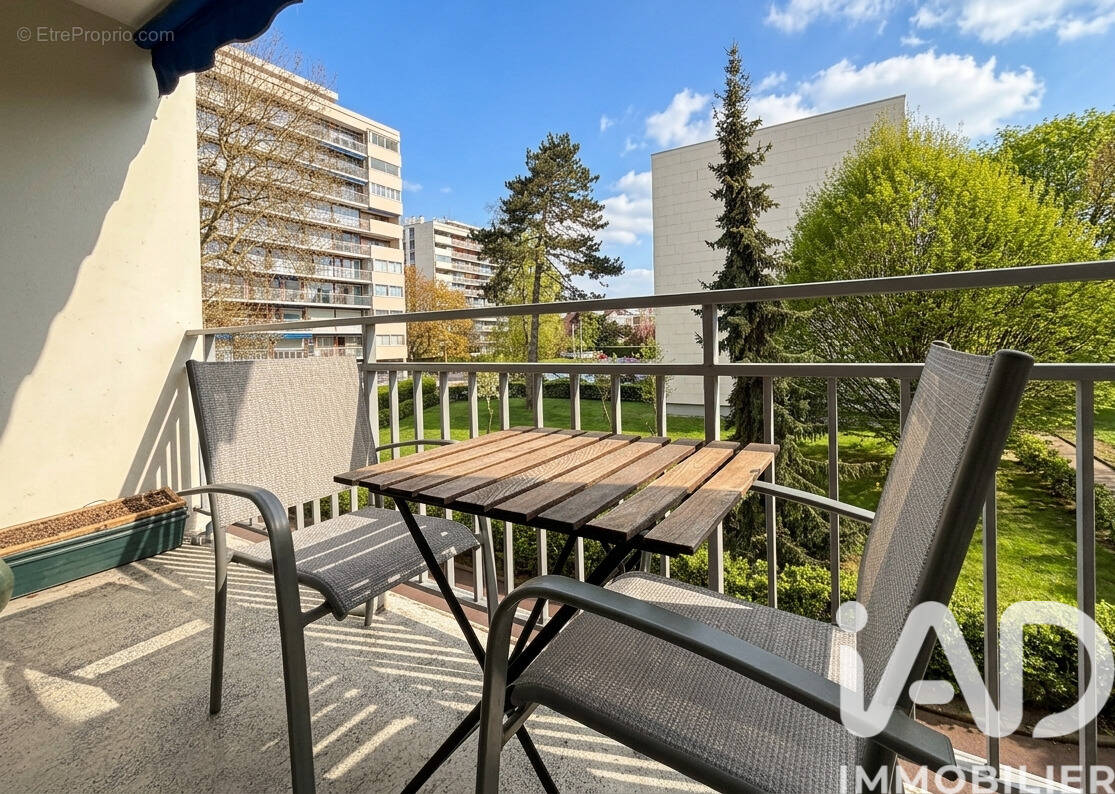 Photo 1 - Appartement à VELIZY-VILLACOUBLAY