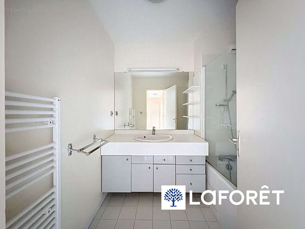 Appartement à CHAMPAGNE-AU-MONT-D'OR