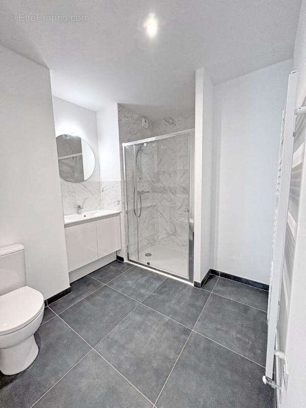 Appartement NEUF AVRILLE 4 pièce(s) - photo 7