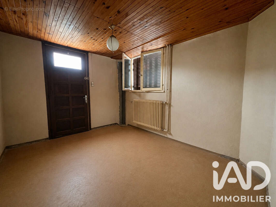Maison 109 m² à Poisat  - photo 3