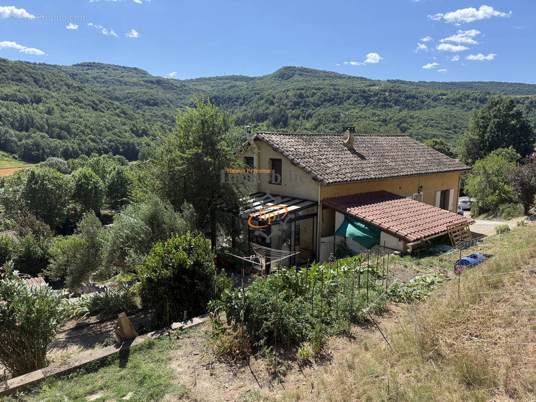 Maison à VERSOLS-ET-LAPEYRE