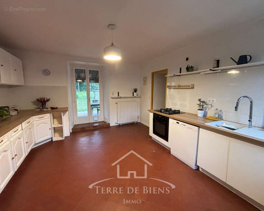 Maison à SAINT-SAUVEUR