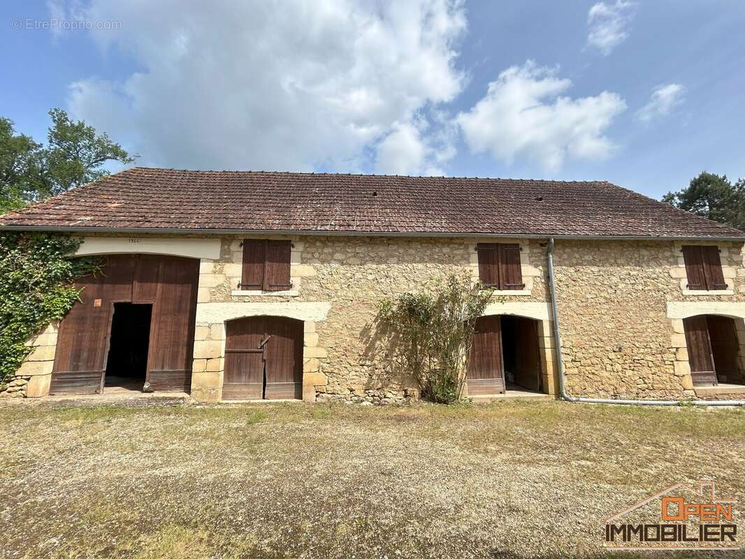 Maison 161 m² à Milhac  - photo 234