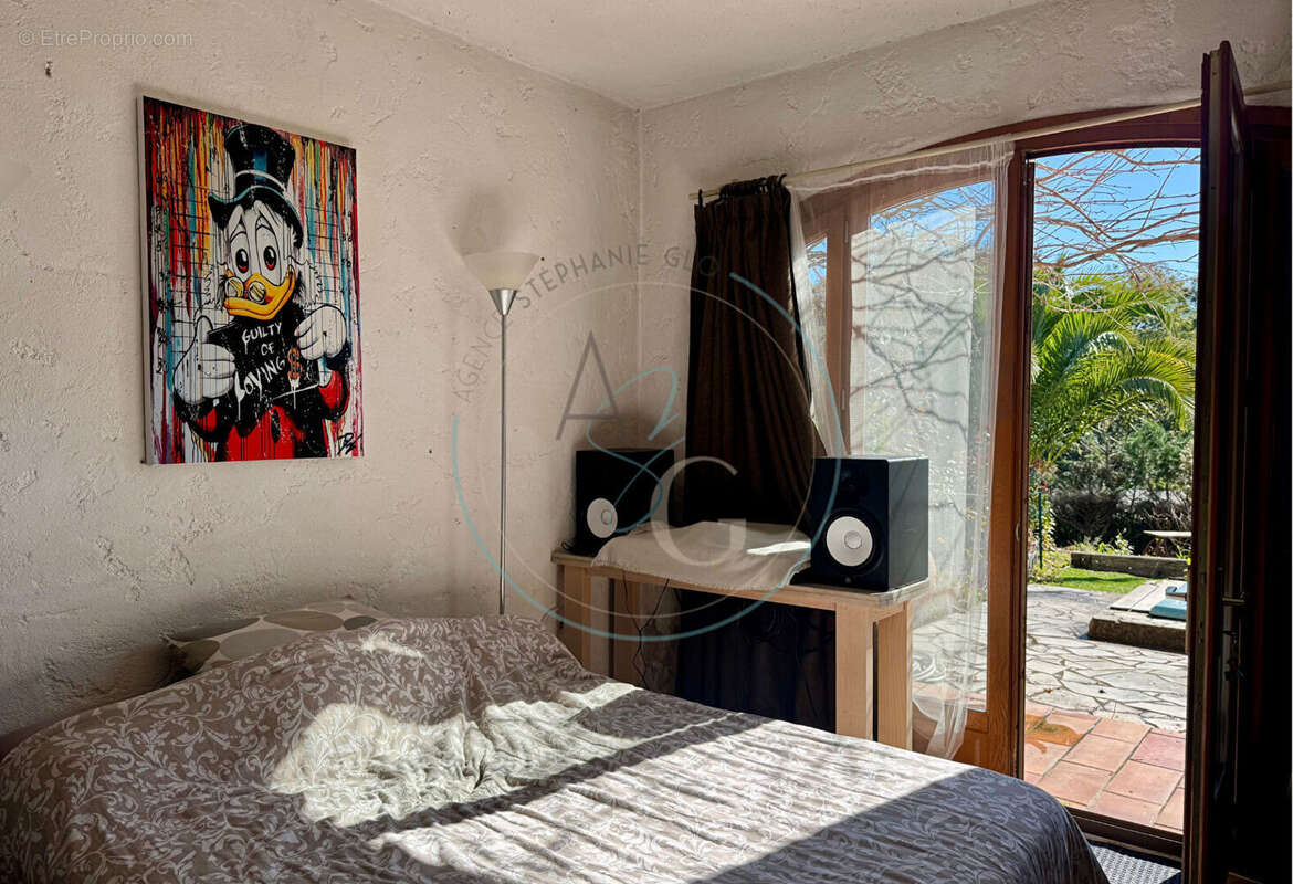 GASSIN - Villa avec piscine et studio indépendant - photo 5