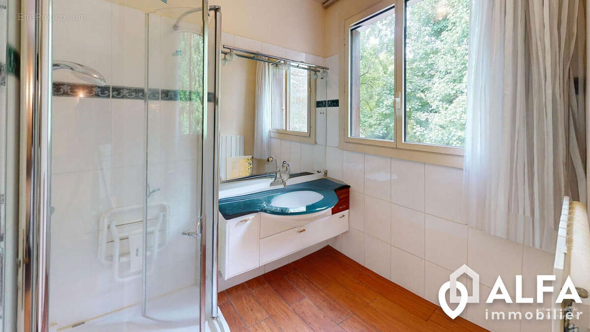 Appartement à ENGHIEN-LES-BAINS