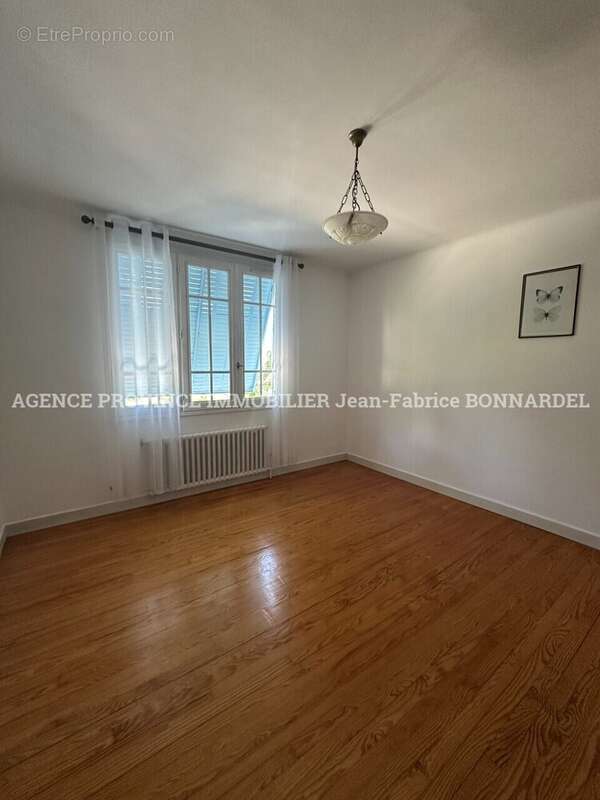 Maison 152 m² à Grignan  - photo 16
