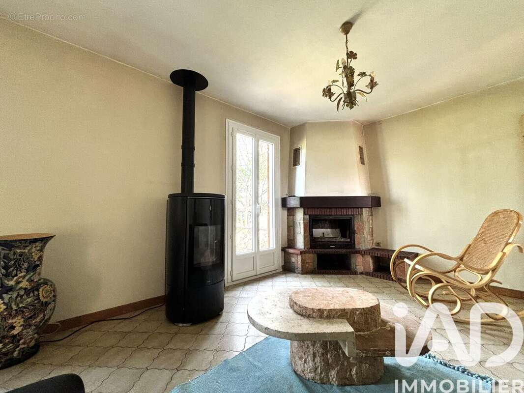 Photo 3 - Maison à SAINT-DENIS-DE-PILE