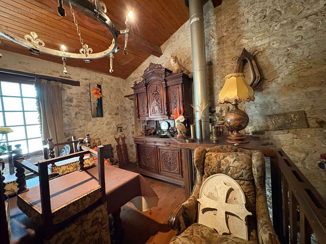 Maison à CASSAIGNES