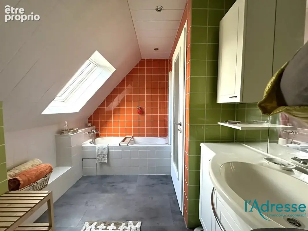 Maison de 192 m² avec 6 chambres - GARAGE double et DEPENDANCE - photo 8
