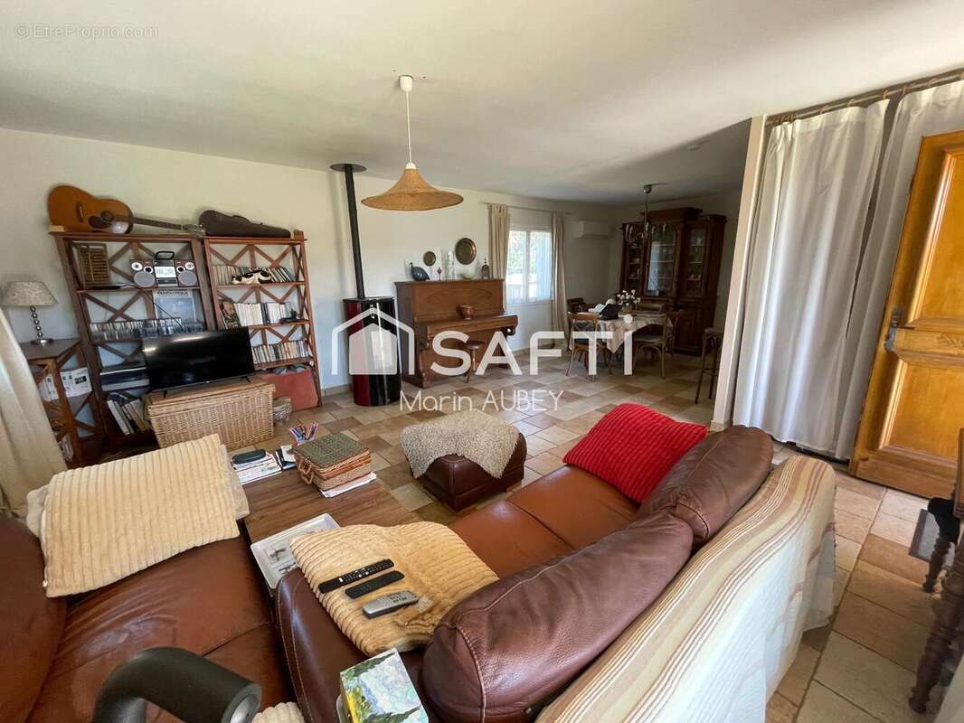 Maison 124 m² à Saint-Laurent-La-Vernede  - photo 4