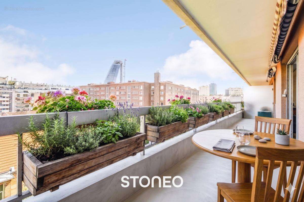Appartement à PARIS-15E