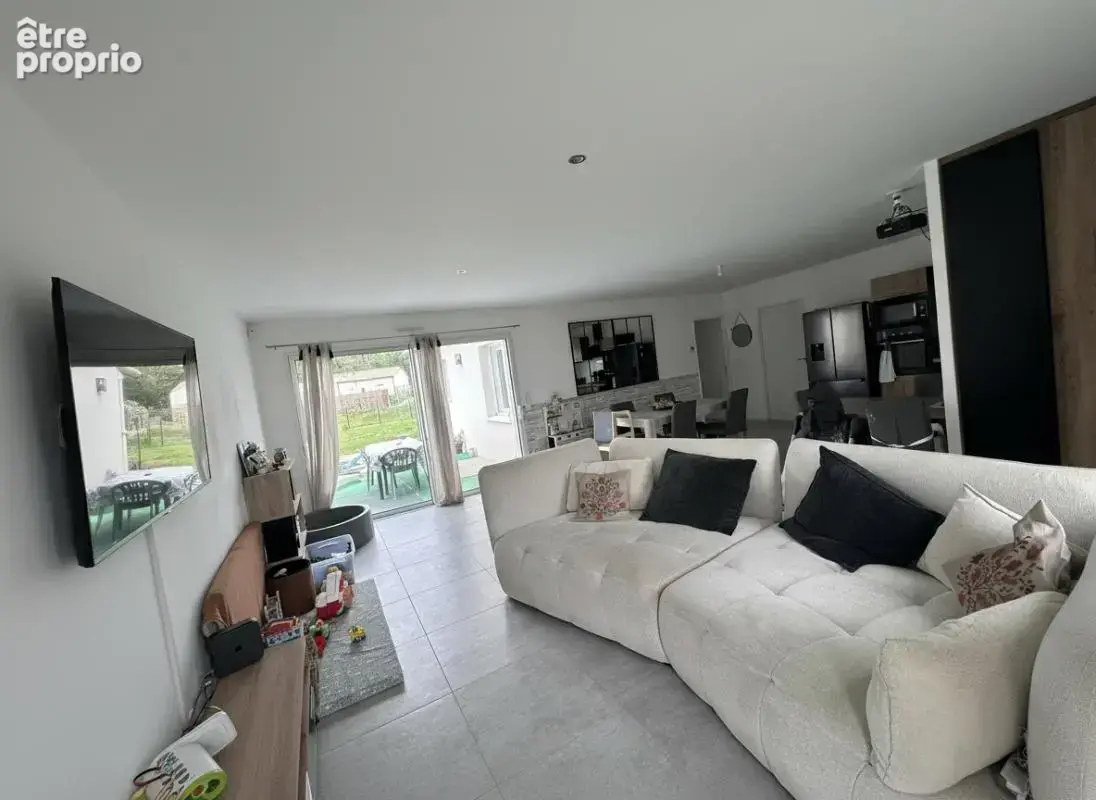 St julien l'ars - plain-pied - 4 chambres - garage - photo 4