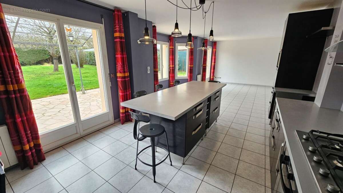 Maison à MONTFORT-L'AMAURY