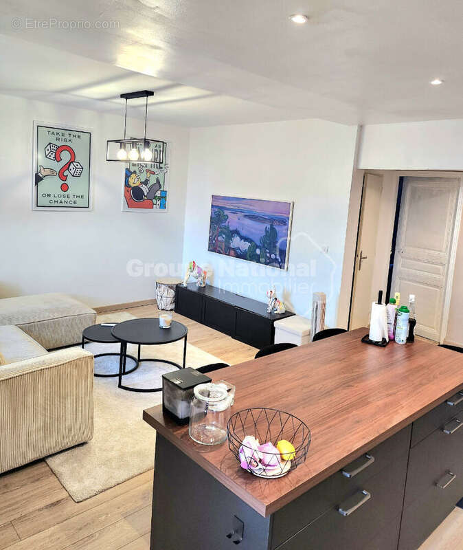 Appartement à PORT-SAINT-LOUIS-DU-RHONE