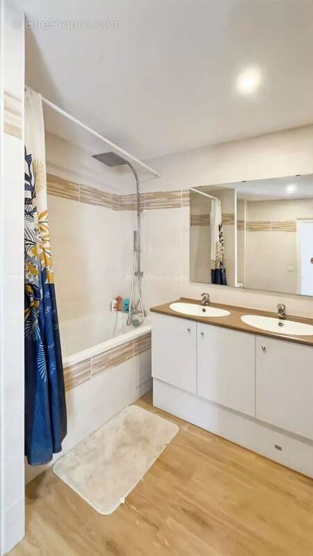 Appartement à SAINT-FARGEAU-PONTHIERRY