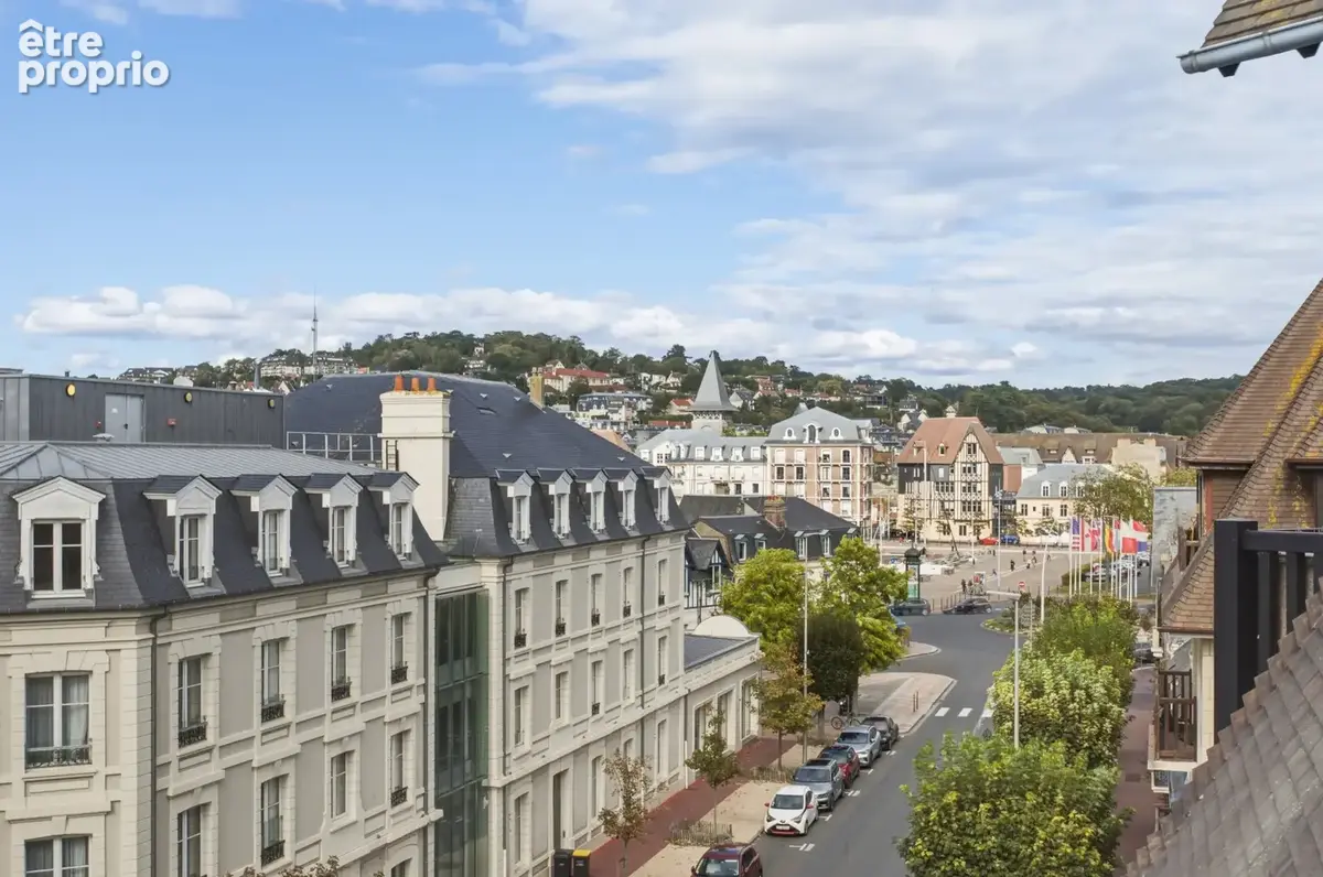 Deauville hyper-centre   Duplex T2 57,50 m2   Terrasse   Parking   Dernier étage avec ascenseur - - photo 2