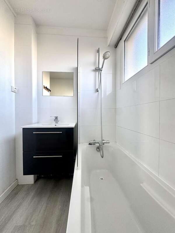 Appartement à SAINT-ETIENNE-DU-ROUVRAY